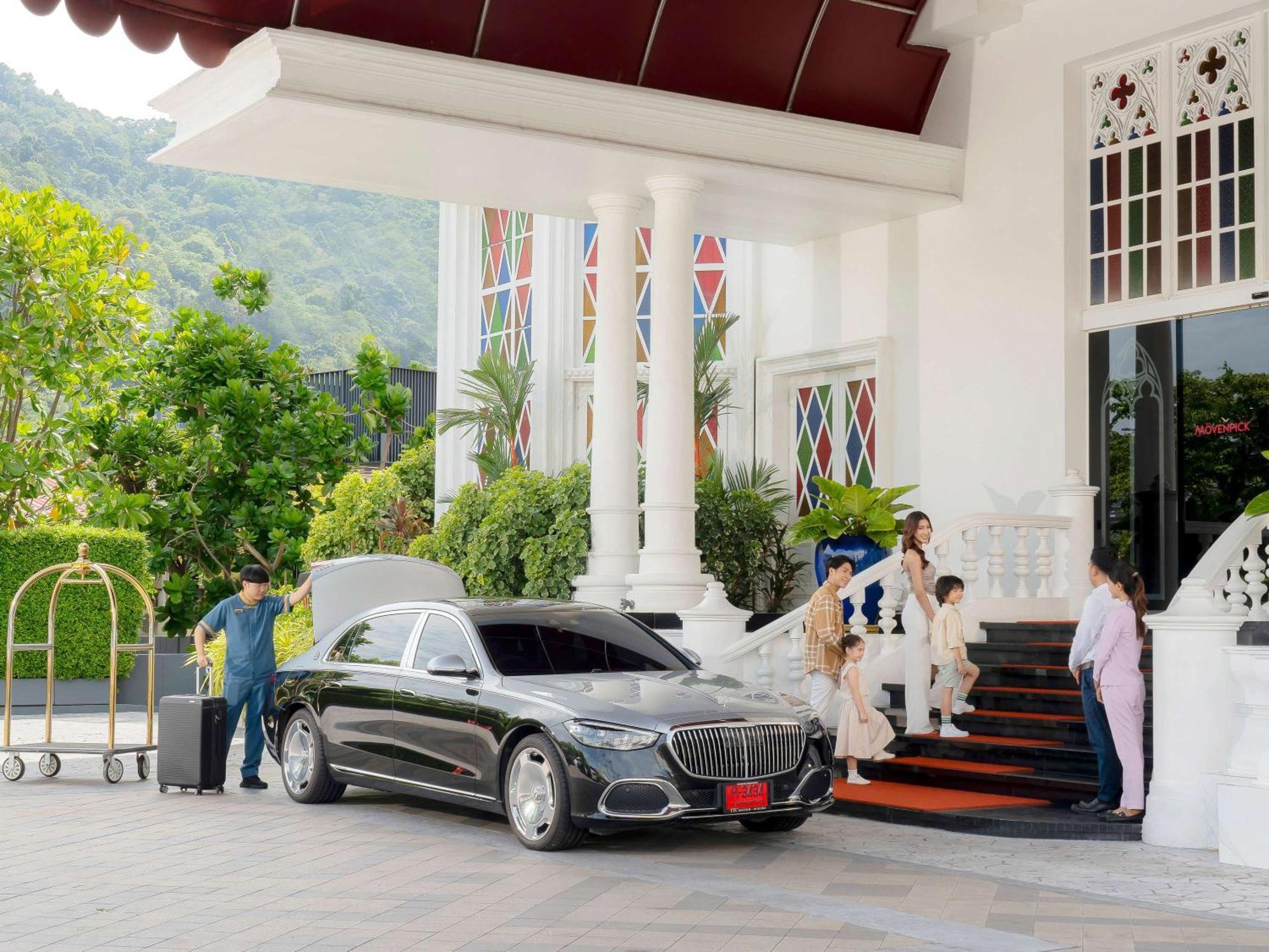 Moevenpick Myth Hotel Patong Phuket Exterior foto Mercedes-Maybach S 600