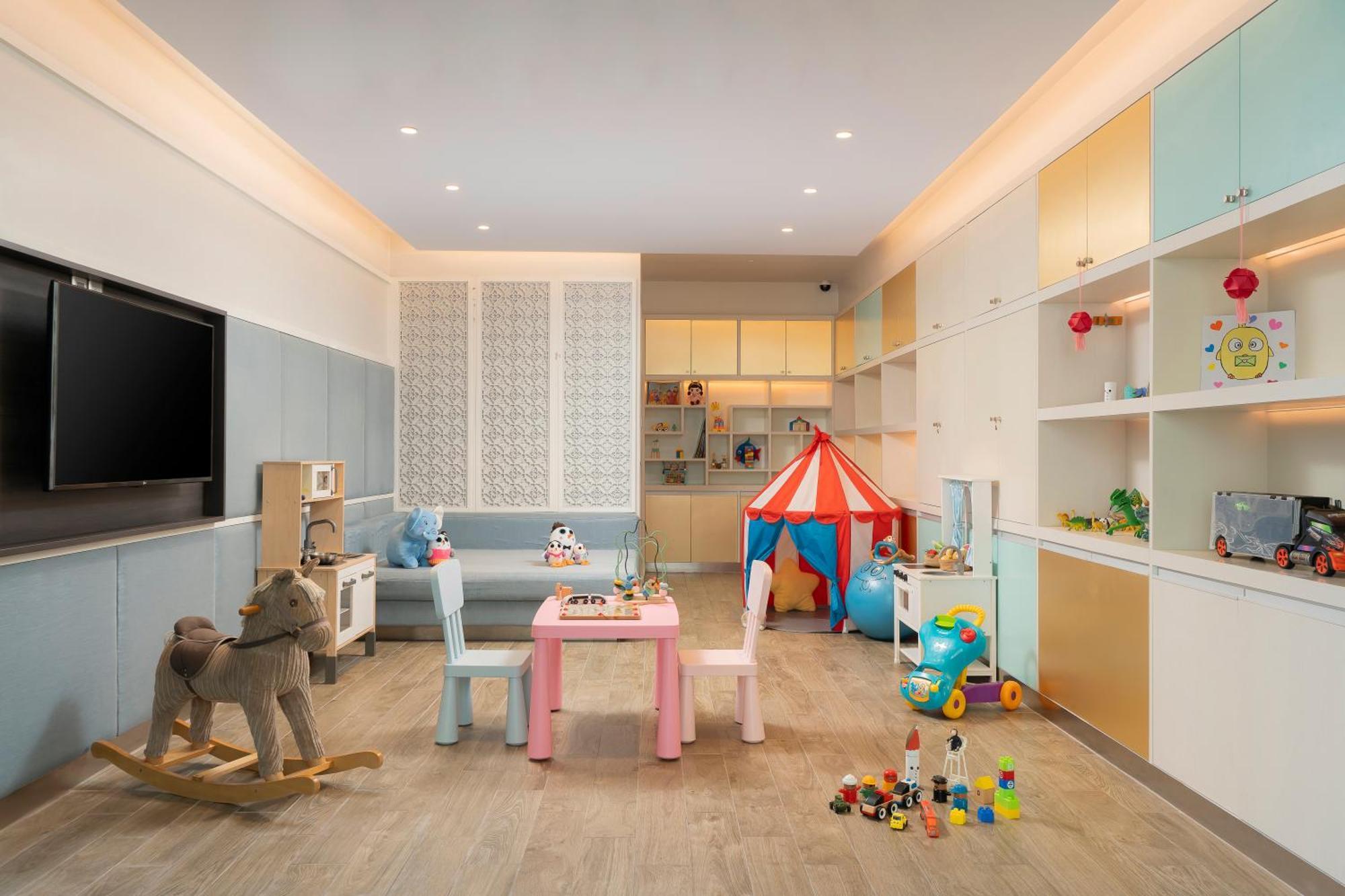 Moevenpick Myth Hotel Patong Phuket Exterior foto A children's room